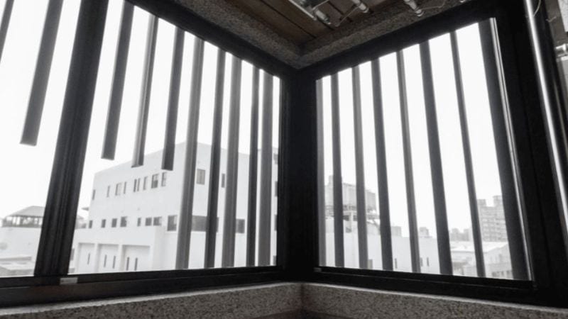 總是鼻塞怎麼辦?先搞懂原因才能對症下藥 3 減緩鼻塞方法-安裝防霾紗窗
