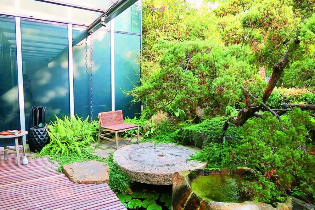 精銳gardenone未來社區保留1400坪私人花園，每戶也規劃大陽台，綠覆率高。