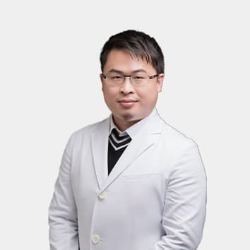何建輝醫師